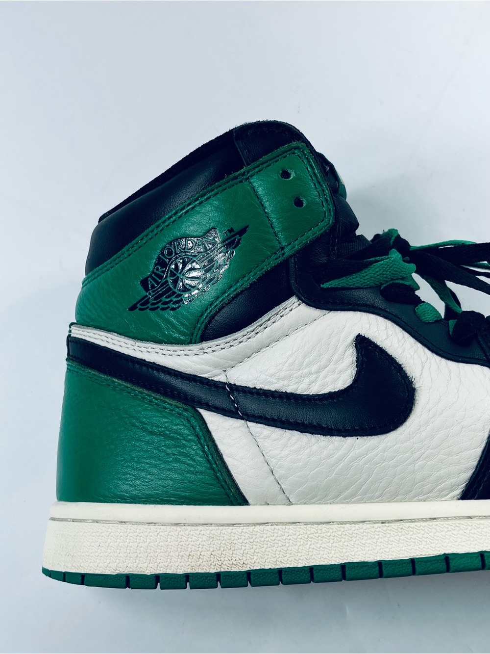 Nike Air Jordan 1 Retro High OG #555088-302 Green Black White Men's 9.5 Sneakers - Picture 7 of 15